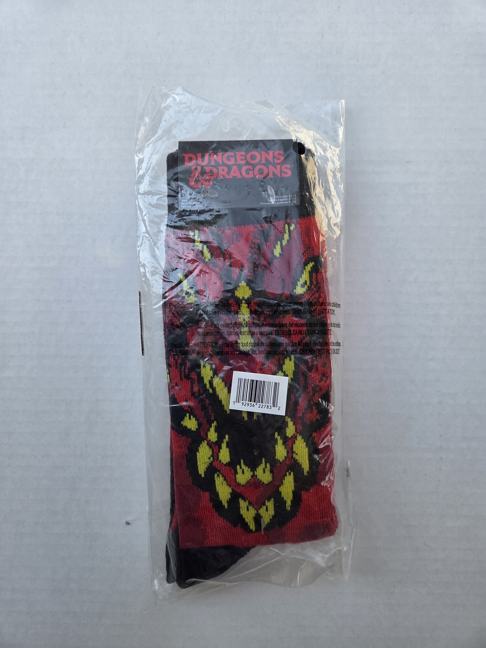 NWT Dungeons & Dragons Dragon Print Crew Socks Red Black Yellow